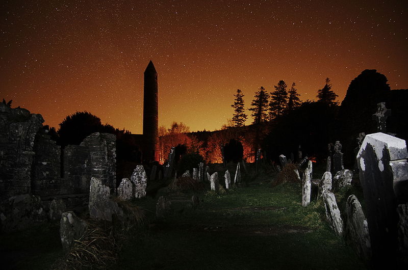 Description English: The round tower and graveyard at Glendalough at night, with the glow of Dublin to the north. Date 13 March 2015, 22:34:20 Source Own work Author Rob Hurson (CC BY-SA 4.0)