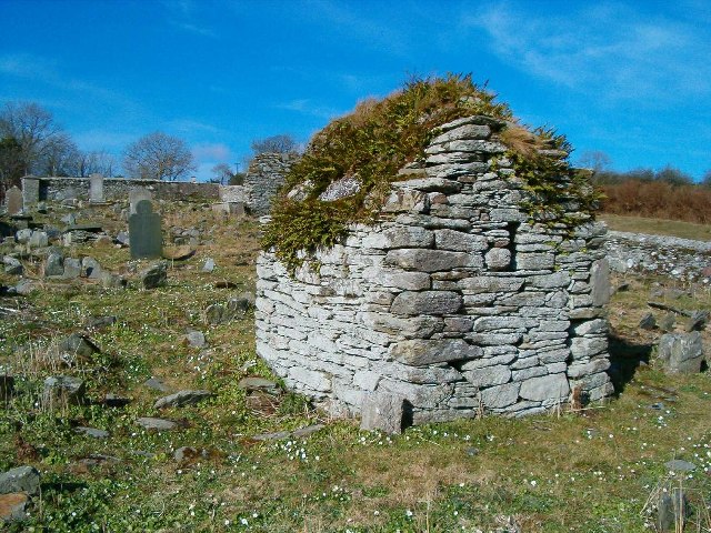 Description English: Hermit's Cell. Near Moville High Cross. Date 12 March 2004 Source From geograph.org.uk Author Patrick Mackie (CC BY-SA 2.0)
