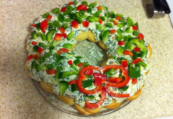 Yule Wreath Veggie Appetizer - Photo by Heron Michelle