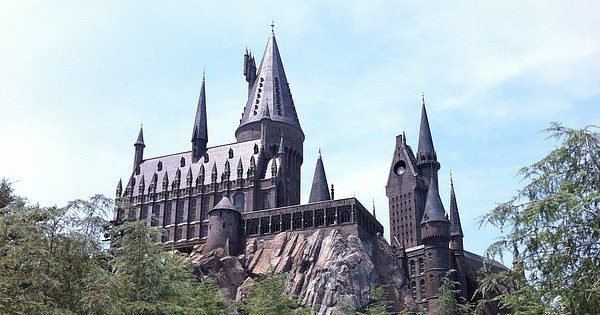 Howarts Castle at Universal Studios, Orlando Florida ~ CC0 Public Domain ~ Pixabay