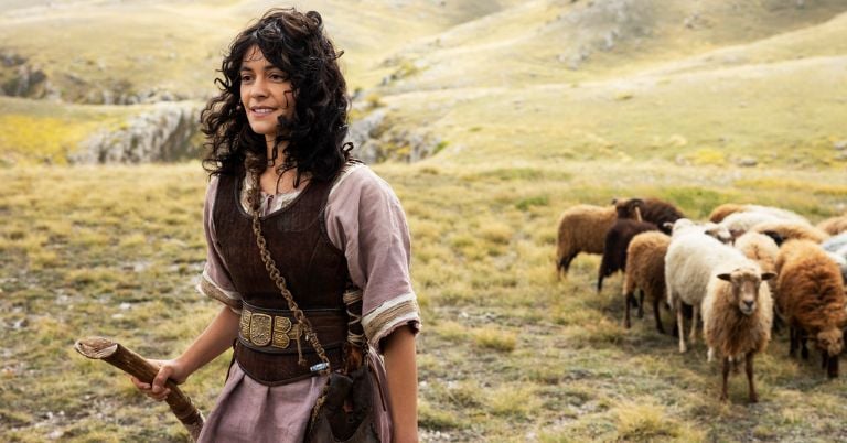 THE FAITHFUL: Blu Hunt in "The Woman Who Loved" two episode finale of THE FAITHFUL airing Sunday, April 5 (8:00-10:00 PM ET/PT) on FOX. CR: FOX. © 2026 FOX Media LLC.