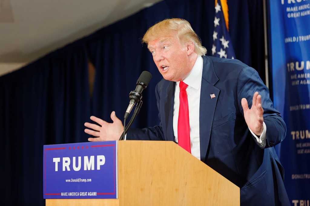 Donald Drumpf Laconia Rally, Laconia, NH, July 16 2015 - by Michael Vadon (Donald_Trump_Laconia_Rally,_Laconia,_NH_4_by_Michael_Vadon_July_16_2015_17.jpg) [CC BY-SA 4.0 (https://creativecommons.org/licenses/by-sa/4.0/deed.en)], via Wikimedia Commons