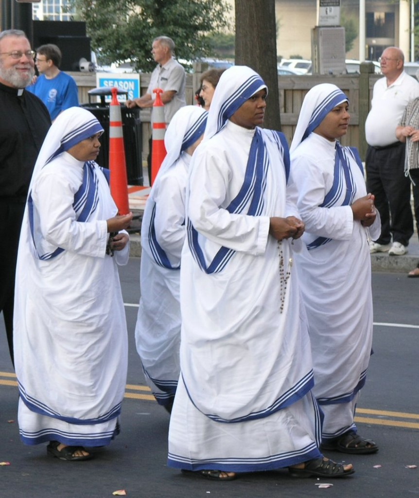 First Annual (September 2005) Southeastern Eucharistic Congress in Charlotte, NC - by User:Fennec (Sisters_of_Charity.jpg) [PD], via Wikimedia Commons