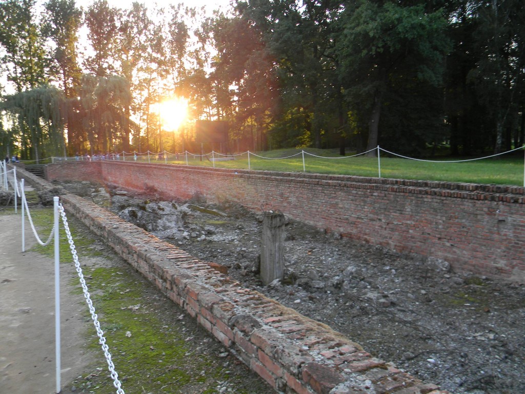 The freakishly beautiful sun shines over rubble of buildings the Nazis tried to destroy (before soviets arrived) (Credit: Eugenia Geisel) 