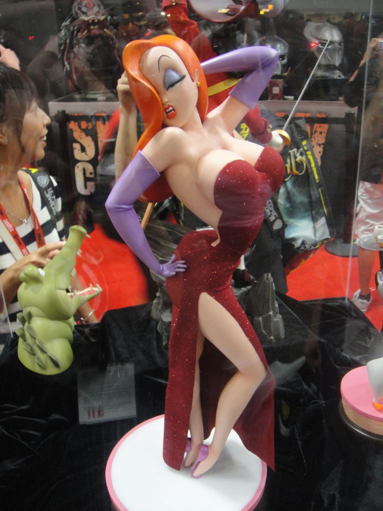 San Diego Comic-Con 2011 - Jessica Rabbit from Who Framed Roger Rabbit? statue (Sideshow Collectibles booth) - by The Community - Pop Culture Geek (5985860766_7b0df58c34_o.jpg) (CC BY 2.0 [https://creativecommons.org/licenses/by/2.0/]), via Flickr