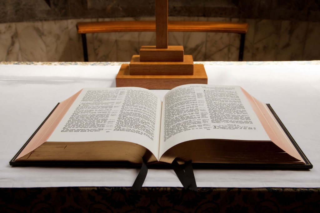 Open bible on the table in the church - by Petr Kratochvil (open-bible-11288023214vduX) (CC0 1.0 [https://creativecommons.org/publicdomain/zero/1.0/]), via Public Domain Pictures