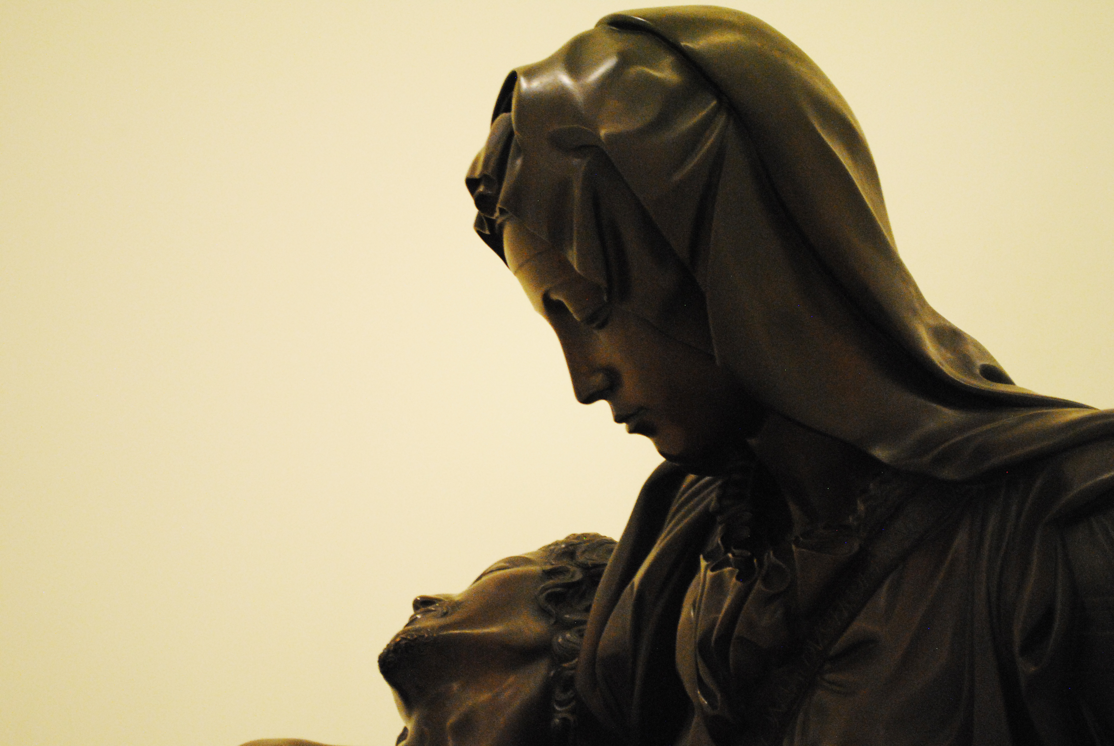 Michelangelo's Pietà in a bronze casting by Ferdinando Marinelli, 1932, certified by the Foundation Buonarotti - Museo Soumaya (Miguel_Ángel_Buonarrotis_Pietà_bronze_replica_at_Museo_Soumaya_07.jpg) (CC BY-SA 4.0 [https://creativecommons.org/licenses/by-sa/4.0/deed.en]), via Wikimedia Commons