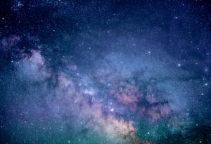Stretching the Universe