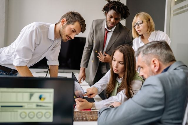 Forget Algorithms—Gen AI Feedback Is the Real Advantage