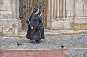 Hijab nuns-2435577__480