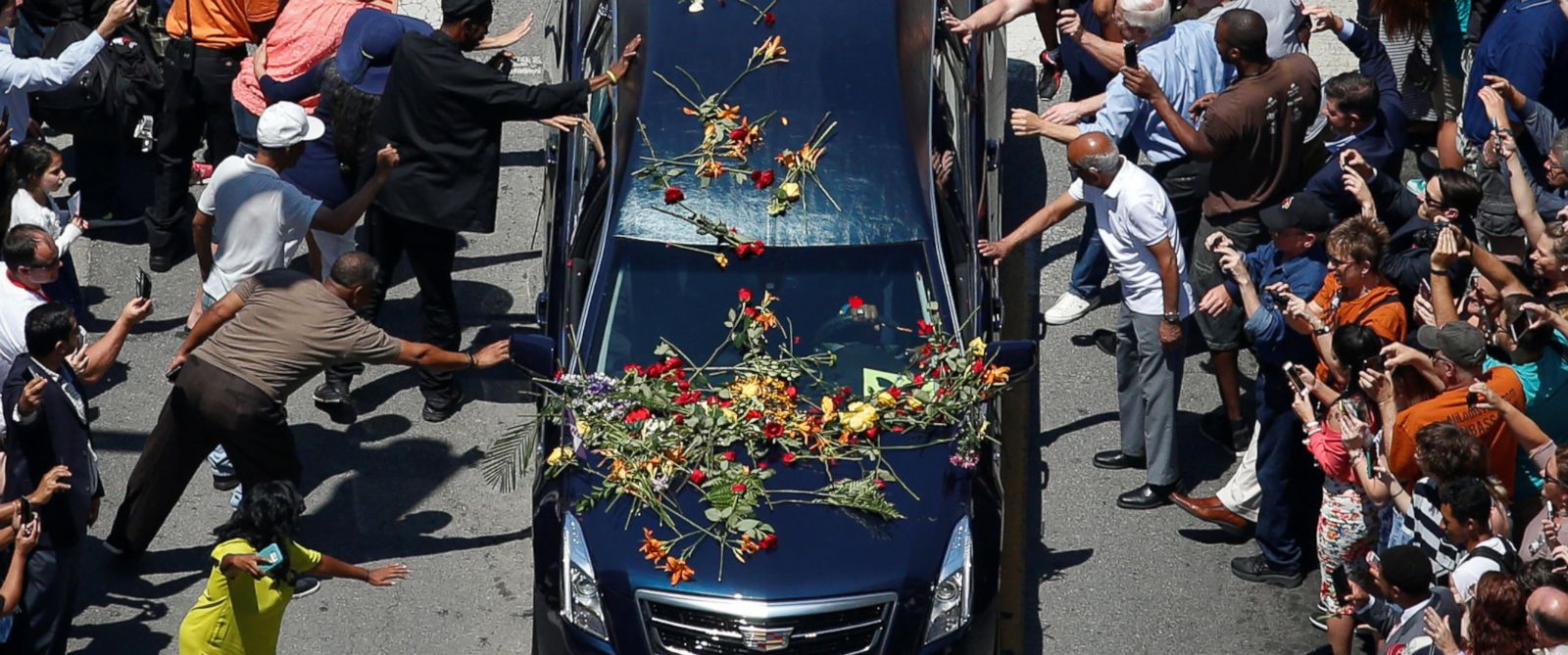 rtr_muhammad_ali_funeral_21_jc_160610_12x5_1600