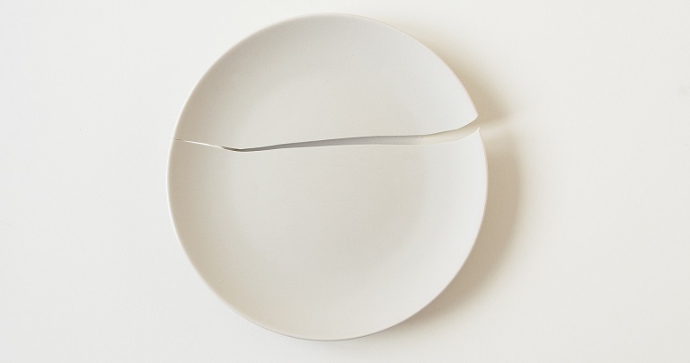 white fragility, white plate, broken white plate