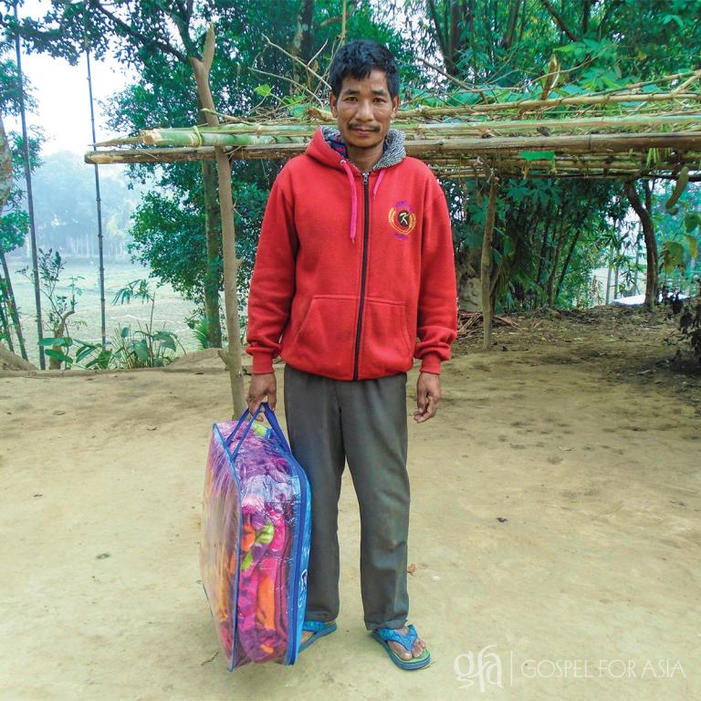 Bijal said, “I could not afford to buy a blanket even for my daughters, and I was sad about it.”