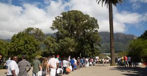 lines of people for water in cape town, south africa - KP Yohannan - Gospel for Asia