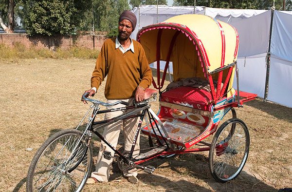 The gift of a bicycle rickshaw can change the financial situation of an entire family - KP Yohannan - Gospel for Asia