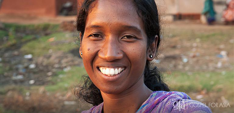 Gospel for Asia founded by Dr. K.P. Yohannan: Discussing Sakshi, the suffering from contracting leprosy, & the calling she now lives in sharing healing and compassion for leprosy patients as a Gospel for Asia-supported Missionary. 