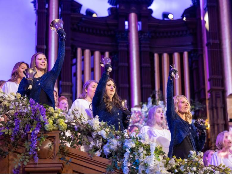 Photo by Kelly Taylor- Tabernacle Choir at Temple Square