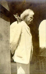 Mark-Twain-with-Cat-on-His-Shoulder