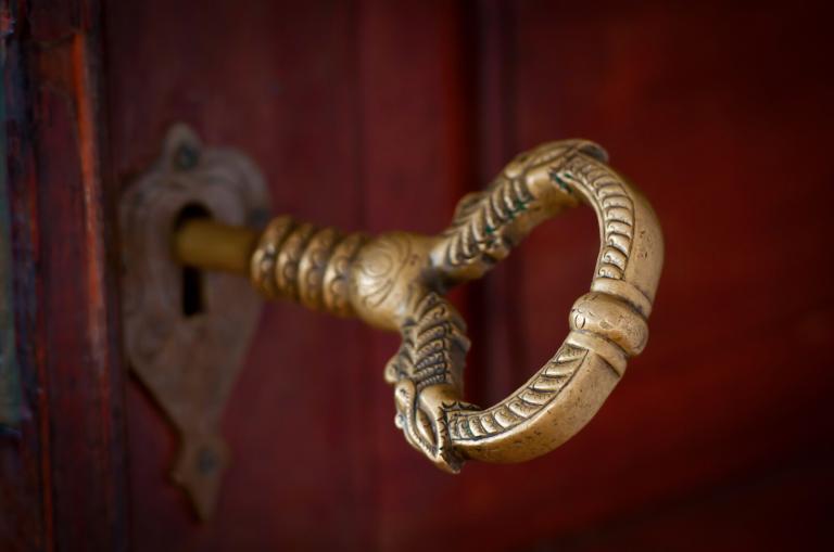 Hekate is the Keeper of the Keys