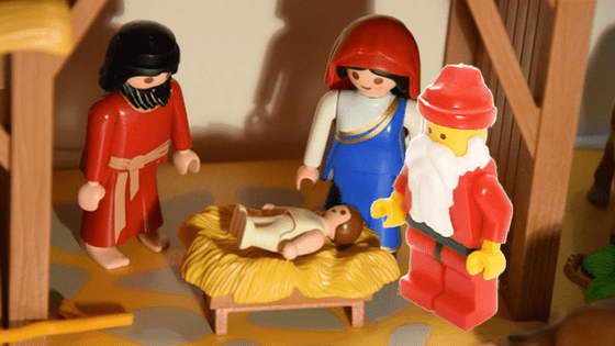 nativity-scene-with-santa