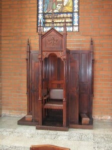 A confessional in Columbia, by SajoR.
