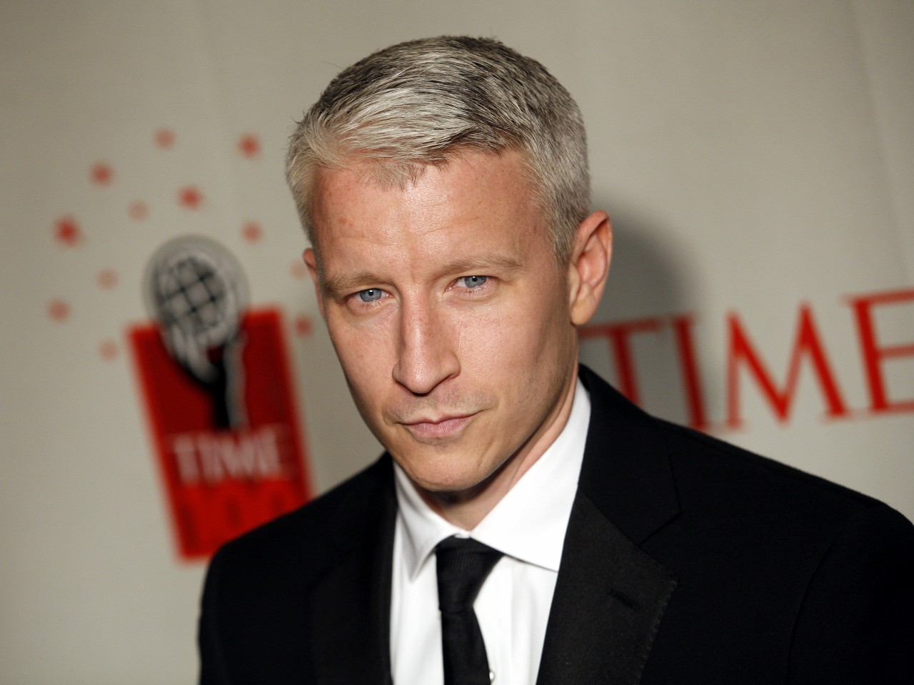 a young Anderson Cooper | Anderson cooper, Anderson, Hair cuts
