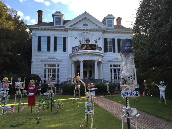 Halloween mansion Carolyn Scofield