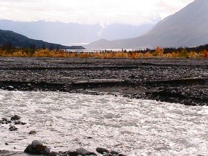 hiking Slim's River West, Yukon (A'äy Chù). photo by Rick McCharles. (cc) 2010.
