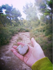 Αγαπη mountainheart'n'hand, photo by Mεllownious Φogo, (cc) 2013.