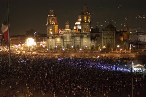 Marcha_Estudiantes_Desaparecidos-4-e1415246642393