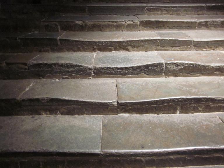 canterbury-cathedral-stairs