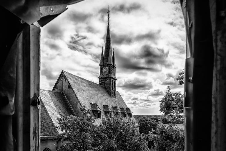 Black & White Image of Parish Steeple (CC0)