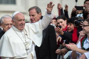 Pope Francis at Weekly General Audience in St. Peter's Square in Vatican City November 15, 2017 (Church of England and Wales CC BY-NC-SA 2.0 www.flickr.com/photos/catholicism/37826500814)