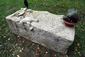 Euthanasia memorial by Uwe Kunze for those murdered during the Nazi period in the Eichberg state hospital