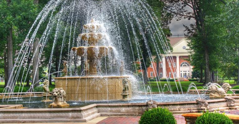 regent-university-fountain-communications