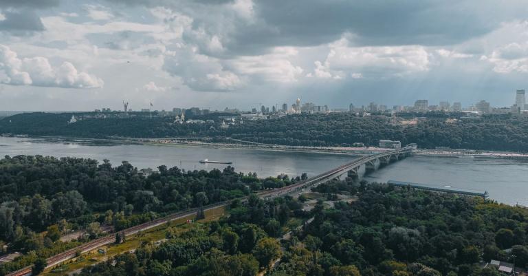 Daniel-Eliashevsky-Aerial-View-Bridge-River-Kyiv-Ukraine-pexels