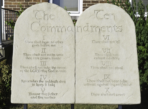 GOP-Led Oklahoma House Advances Bill To Put Ten Commandments Displays in Public Places