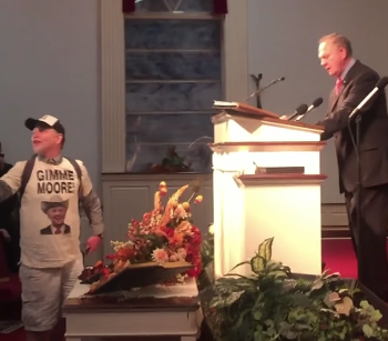 In Jimmy Kimmel Skit, Fanatic Convinces Roy Moore Voters He’s Just Like Them