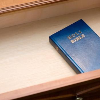 Pastor Blames “Atheist Fundamentalists” for Making Hospital Room Bibles Optional