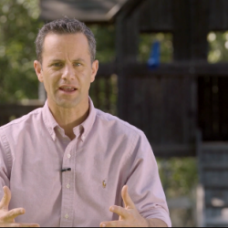 Kirk Cameron’s New Website Will Help Your Family Be More Like His