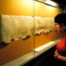 Bible Museum Discovers 5 “Dead Sea Scrolls” Are Fake, Doesn’t Realize the Irony