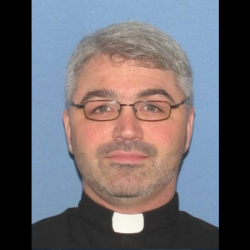 Ohio Priest Admits He Impregnated Underage Altar Girl