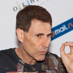 Uri Geller: I Will “Telepathically” Stop Brexit by Sending Energy to Theresa May