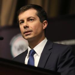 Christian Protesters Shouted “Sodom and Gomorrah” Chants at Pete Buttigieg Rally