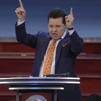 Trump-Loving Pastor Urges Church to Reject Vaccine in Favor of “Divine Immunity”