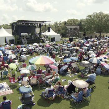 Hundreds of Maskless Christians Crowded Together for a Tampa (FL) Church Service