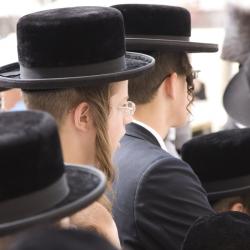 Israel’s Ultra-Orthodox, Hit Heavily By the Virus, Won’t Stop Thronging