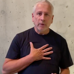 Pastor Louie Giglio Apologizes for Bringing Up the “White Blessing” of Slavery