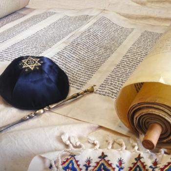 Survey: Jewish Americans Are More Secular Than Ever Before