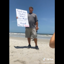 A Christian Preacher Demanded Modesty on the Beach; This Woman Wasn’t Having It.